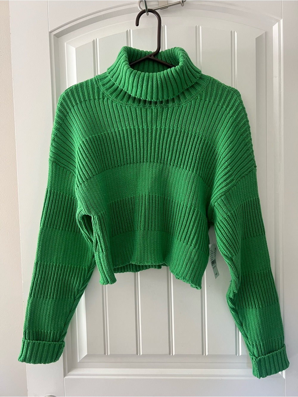 NWT L.A. Hearts Turtleneck Crop Sweater - Medium fits like small